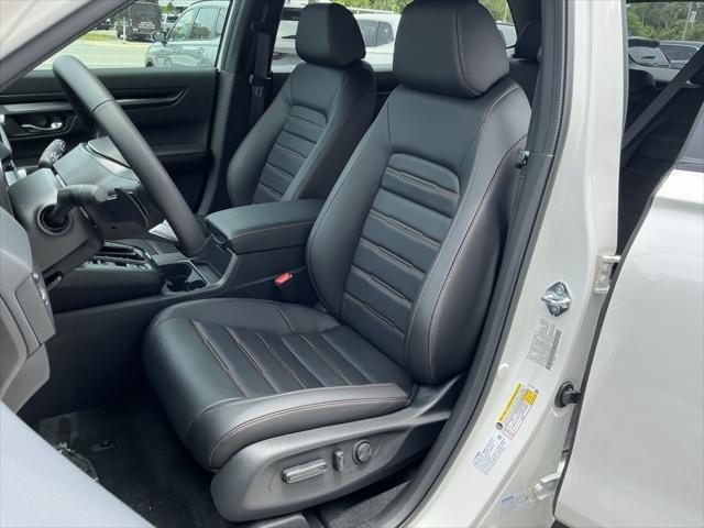 Photo of 2026 Platinum White Pearl Honda CR-V Hybrid