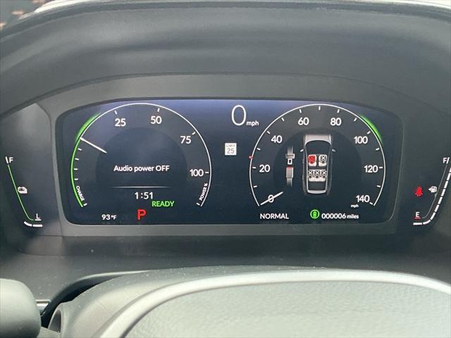 Photo of 2026 Platinum White Pearl Honda CR-V Hybrid