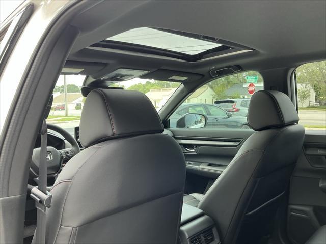 Photo of 2026 Platinum White Pearl Honda CR-V Hybrid