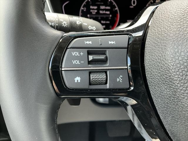 Photo of 2025 Modern Steel Metallic Honda Pilot