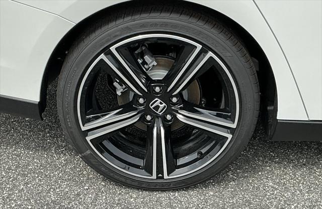 Photo of 2025 Platinum White Pearl Honda Accord Hybrid