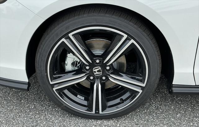 Photo of 2025 Platinum White Pearl Honda Accord Hybrid