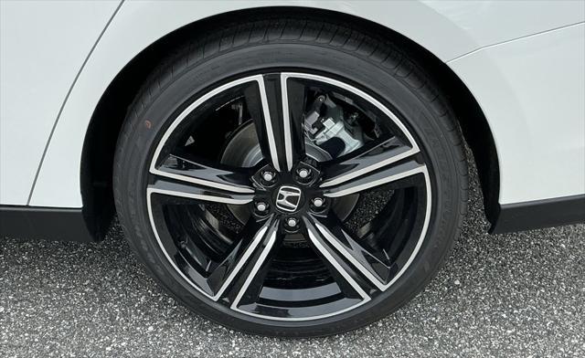 Photo of 2025 Platinum White Pearl Honda Accord Hybrid