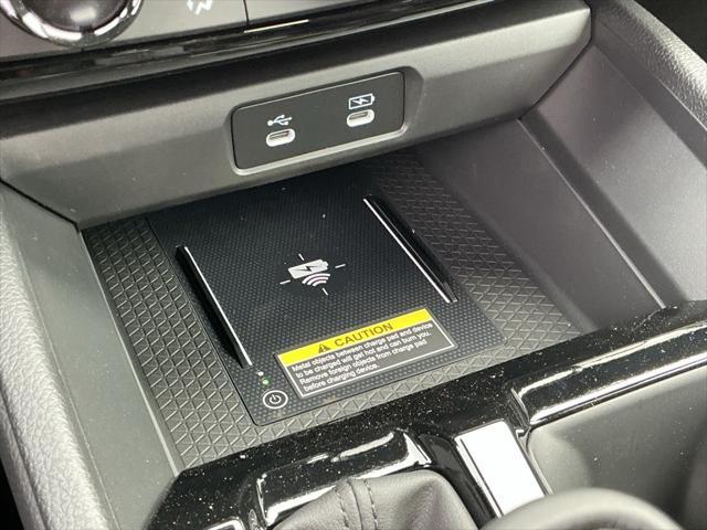 Photo of 2025 Platinum White Pearl Honda Accord Hybrid