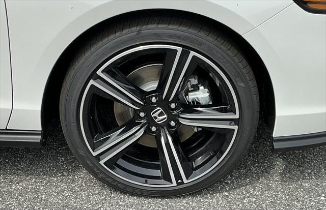 Photo of 2025 Platinum White Pearl Honda Accord Hybrid