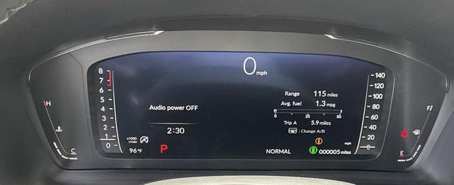 Photo of 2025 Lunar Silver Metallic Honda Pilot