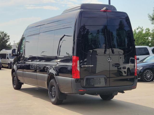 Photo of 2025 Obsidian Black Mercedes-Benz Sprinter 2500