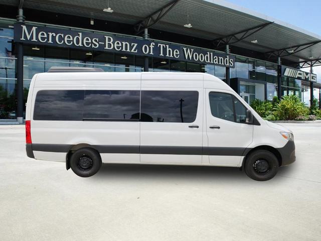Photo of 2025 Arctic White Mercedes-Benz Sprinter 2500