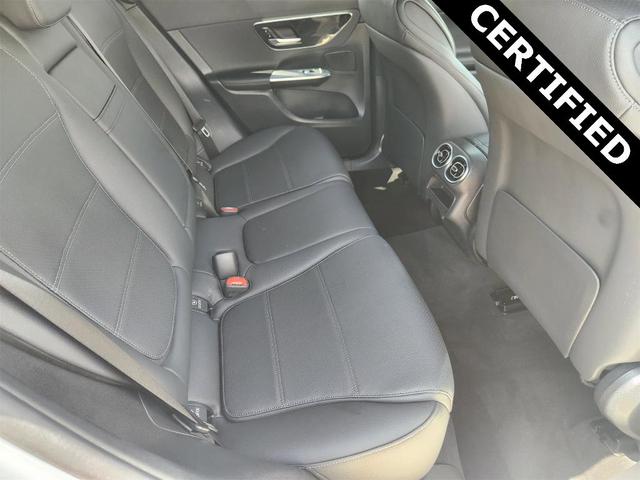 Photo of 2025 Polar White Mercedes-Benz GLC 300