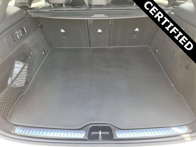 Photo of 2025 Polar White Mercedes-Benz GLC 300