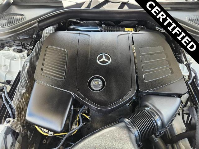 Photo of 2025 Polar White Mercedes-Benz GLC 300