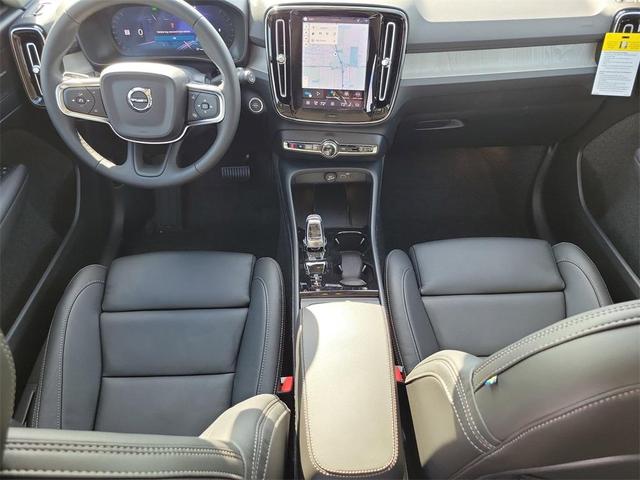 Photo of 2026 Blue Volvo XC40