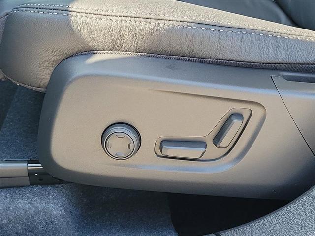 Photo of 2026 Blue Volvo XC40