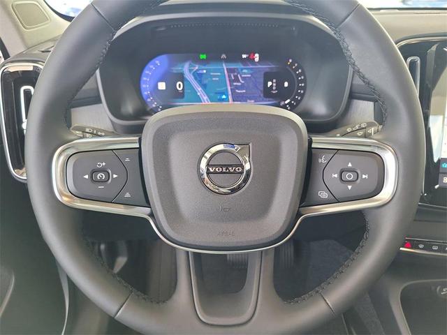 Photo of 2026 Blue Volvo XC40