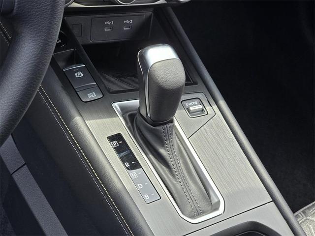 Photo of 2025 Gun Metallic Nissan Kicks