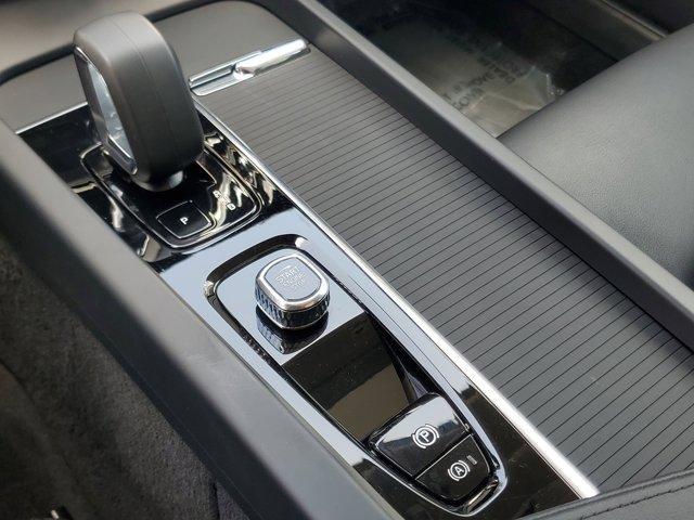 Photo of 2025 Crystal White Pearl Volvo S60