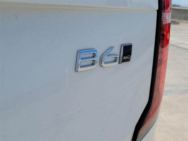 Photo of 2026 White Volvo XC90
