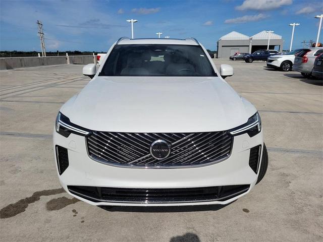 Photo of 2026 White Volvo XC90