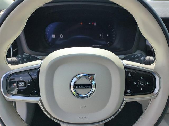 Photo of 2026 White Volvo V60 Cross Country