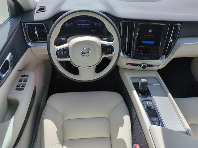 Photo of 2026 White Volvo V60 Cross Country