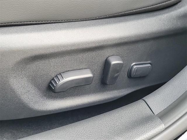 Photo of 2025 Orange Nissan Sentra
