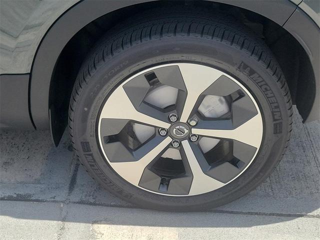 Photo of 2026 Forest Green Volvo XC40