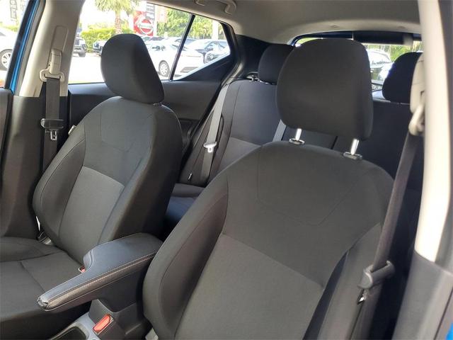 Photo of 2023 Electric Blue Metallic Nissan Kicks