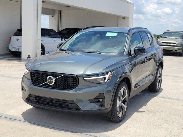 Photo of 2026 Forest Green Volvo XC40