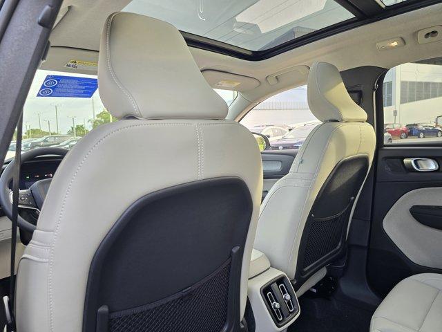 Photo of 2026 Forest Green Volvo XC40