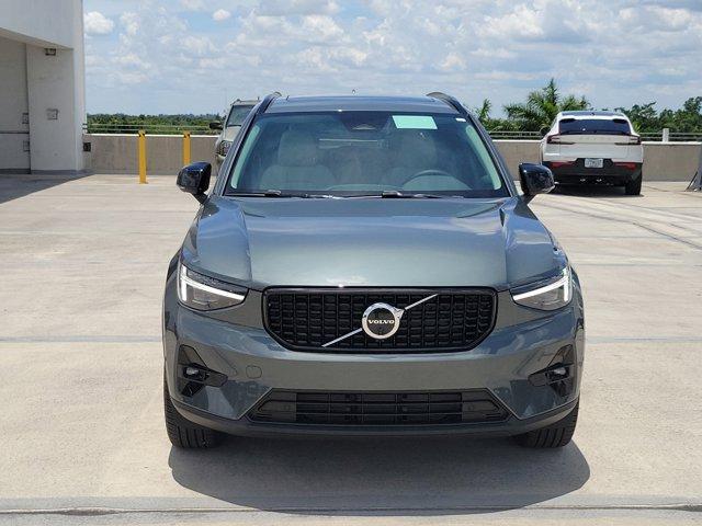 Photo of 2026 Forest Green Volvo XC40