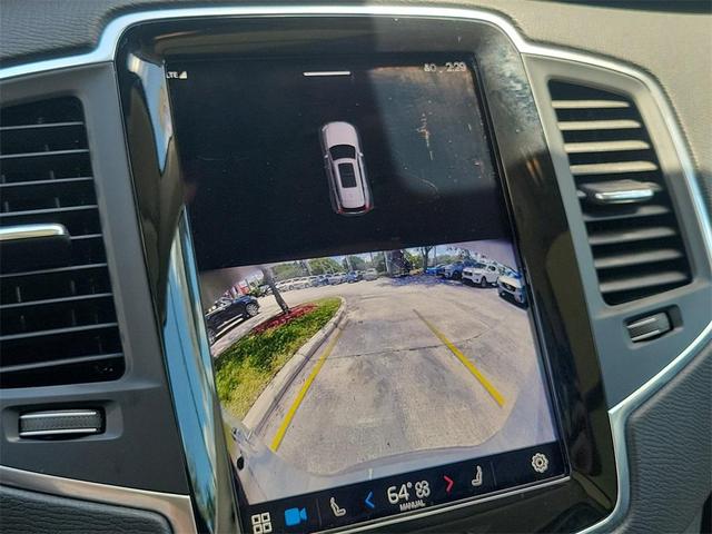 Photo of 2025 Metallic Volvo XC90