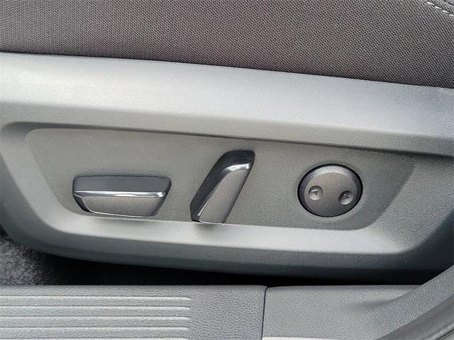 Photo of 2026 Everest White P Nissan Rogue