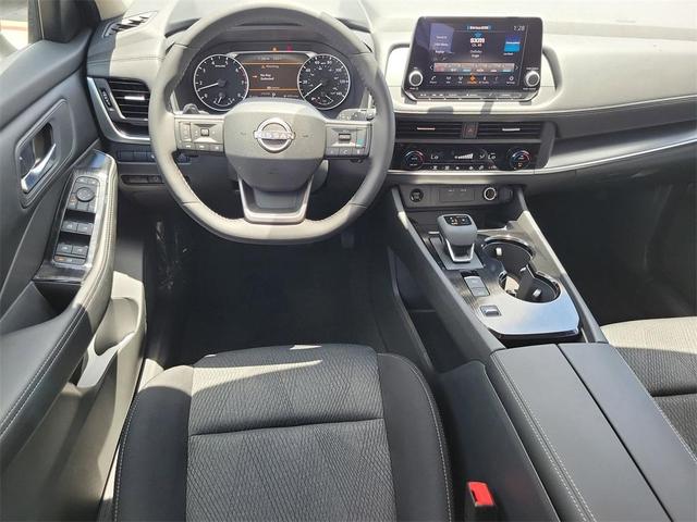 Photo of 2026 Everest White P Nissan Rogue