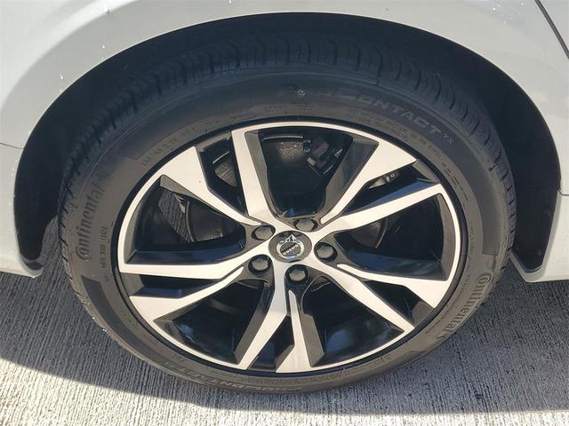 Photo of 2025 Crystal White Pearl Volvo S60