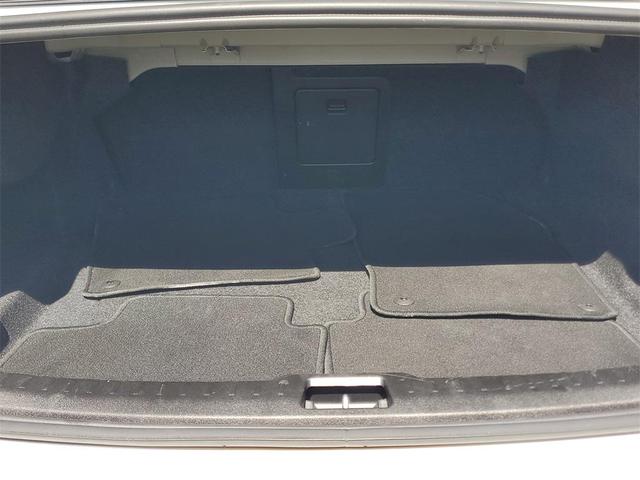 Photo of 2025 Crystal White Pearl Volvo S60