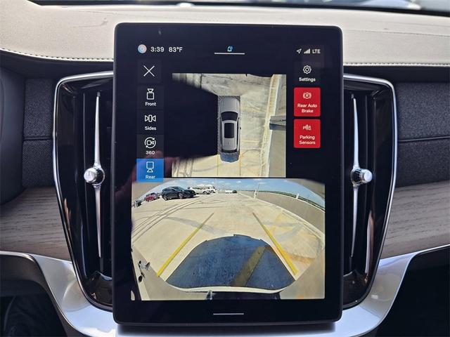Photo of 2025 Red Volvo XC90