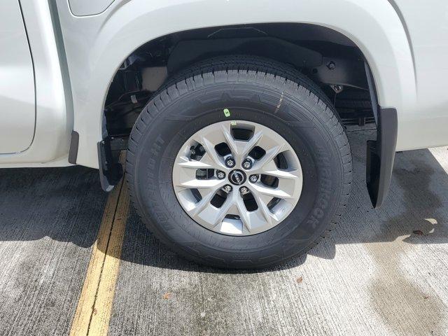 Photo of 2026 Glacier White Nissan Frontier