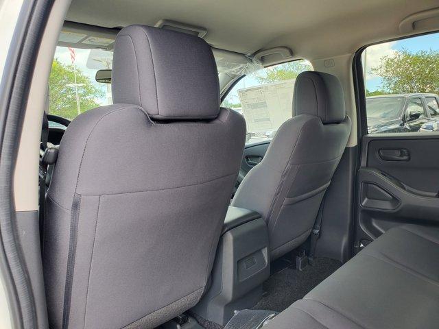 Photo of 2026 Glacier White Nissan Frontier