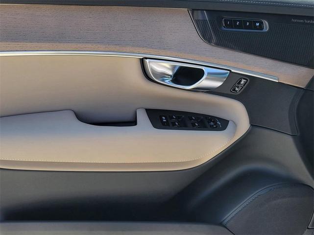Photo of 2026 Silver Volvo XC90