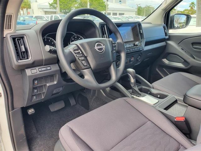 Photo of 2026 Glacier White Nissan Frontier