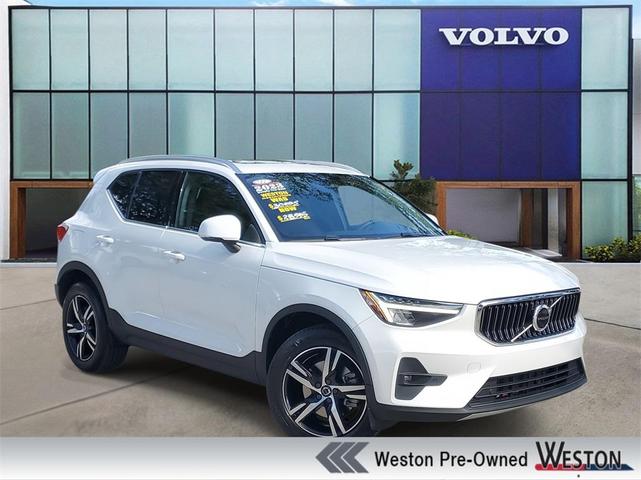 2023 Volvo XC40