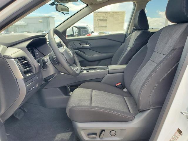 Photo of 2026 Everest White P Nissan Rogue