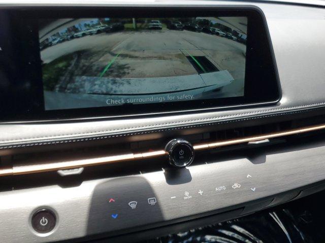 Photo of 2025 2t Wht Blk Roof Nissan ARIYA