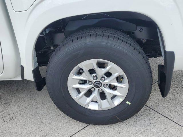 Photo of 2026 Glacier White Nissan Frontier