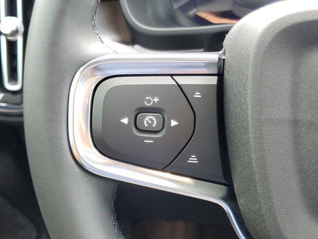 Photo of 2023 Crystal White Metallic Volvo C40 Recharge Pure Electric
