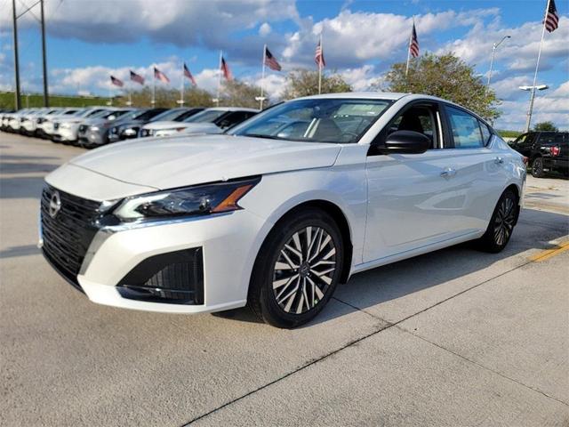 Photo of 2025 Pearl White Tri-Coat Nissan Altima