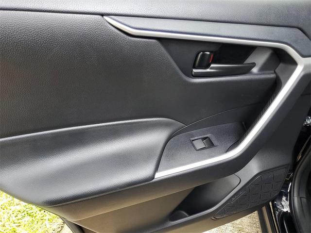 Photo of 2024 Black Toyota RAV4 Hybrid