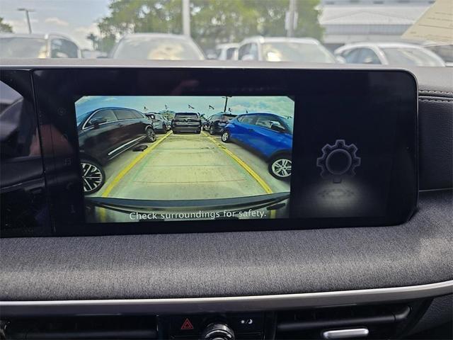 Photo of 2025 Gun Metallic Nissan Kicks