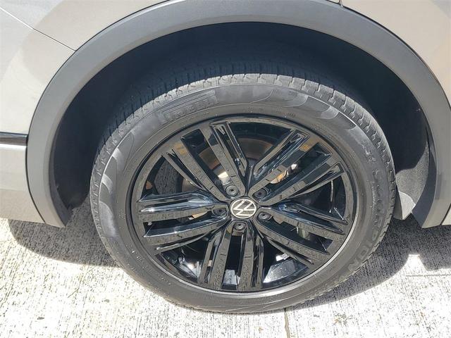 Photo of 2022 Pyrite Silver Metallic Volkswagen Tiguan