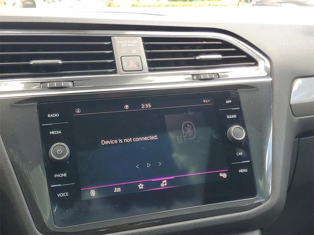 Photo of 2022 Pyrite Silver Metallic Volkswagen Tiguan